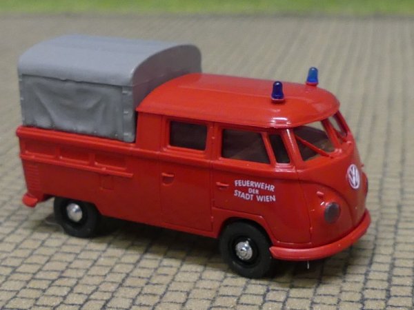 1/87 Brekina # 0716 VW T1 DoKa Feuerwehr WIEN