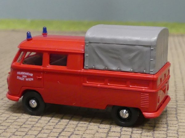 1/87 Brekina # 0716 VW T1 DoKa Feuerwehr WIEN
