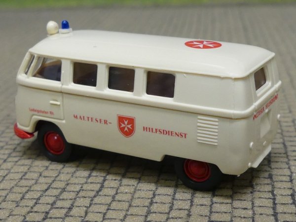 1/87 Brekina # 0767 VW T1 a Malteser Ludwigshafen Bus