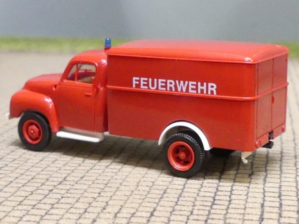 1/87 Brekina Opel Blitz Feuerwehr Koffer