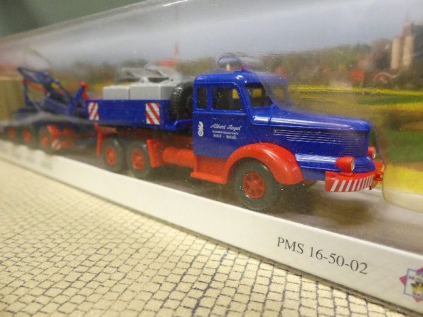 1/87 Wiking Krupp Titan Alfred Regel 6achs Tieflader + Bagger Sondermodell 16-50-02