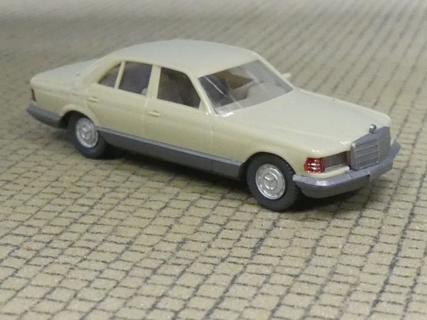 1/87 Wiking MB 500SE grünbeige 157 1D