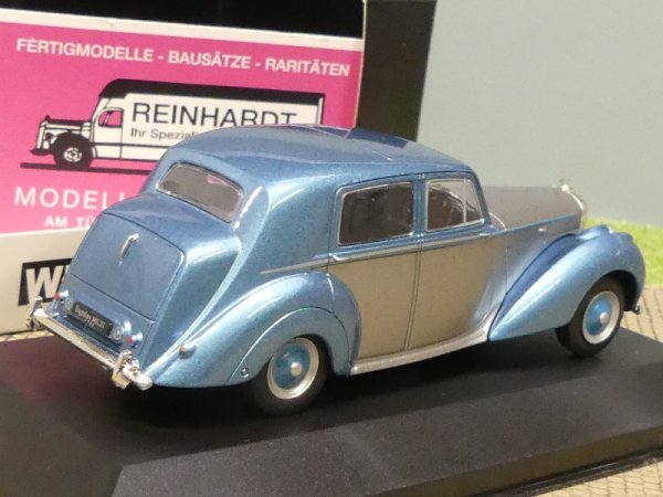 1/43 White Box Bentley MK VI silber/metallic-hellblau WB185