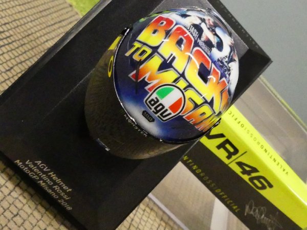 1/8 Minichamps AGV Helm - Valentino Rossi Misano 2018 399 180096