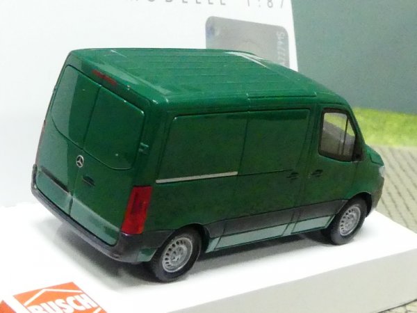 1/87 Busch MB Sprinter grün kurzer Radstand 53402