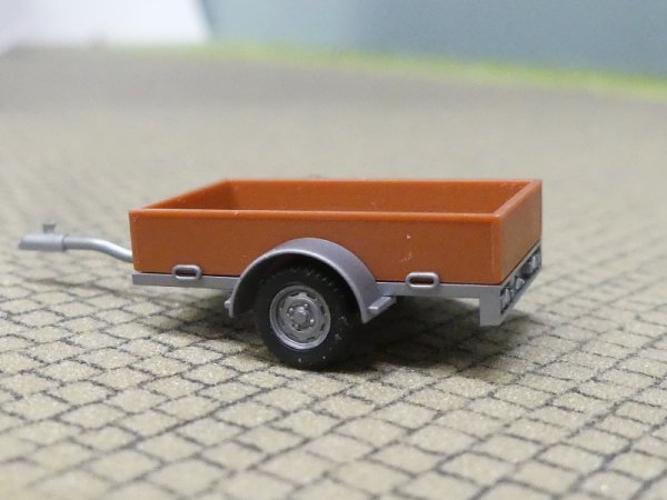 1/87 Herpa PKW Pritschenanhänger braun 050869