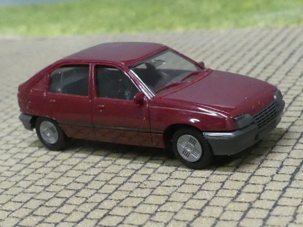 1/87 Herpa Opel Kadett E bordeauxrot