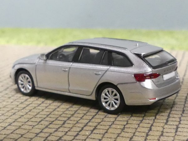 1/87 PCX Skoda Octavia IV Combi silber 871609