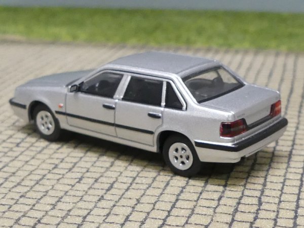 1/87 Minichamps Volvo 850 Saloon 1994 Silver 870 171101