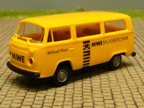 1/87 Brekina VW T2  MIWE Bus T2#124