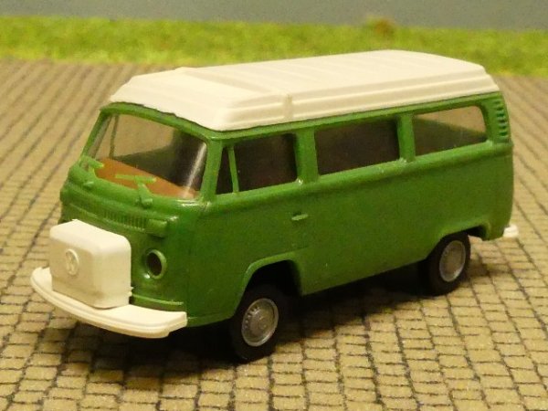 1/87 Brekina VW T2  Camper grün Westfalia  T2#108