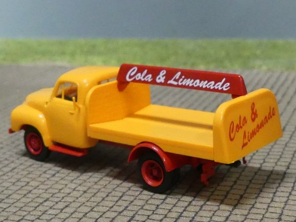 1/87 Brekina Opel Blitz Cola & Limonade Getränkepritsche