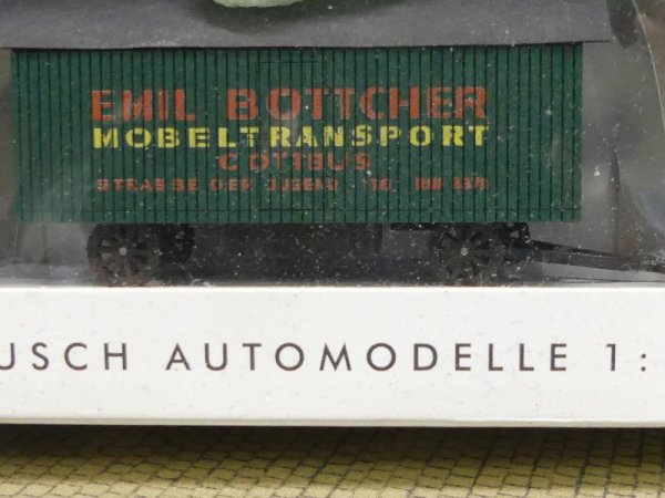 1/87 Busch Möbelanhänger grün 59963