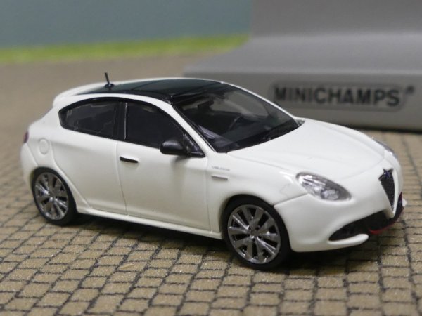 1/87 Minichamps Alfa Romeo Giuletta Veloce 2017 weiss 870 120001