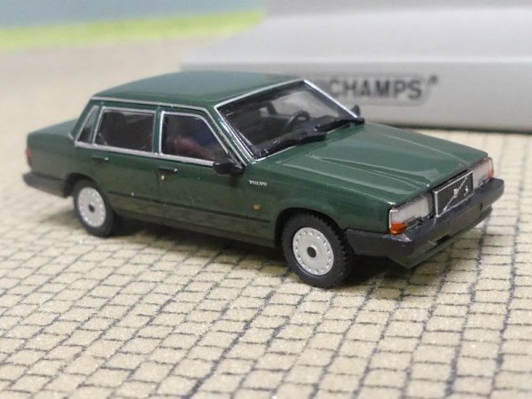 1/87 Minichamps Volvo 740 GL 1986 dunkel grün 870 171701
