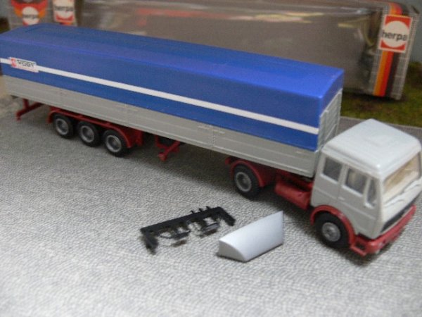 1/87 Herpa MB NG Vogt Spedition Planen-Sattelzug