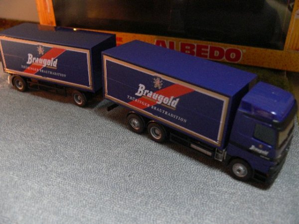 1/87 Albedo MB  Actros Braugold Thüringen 250073