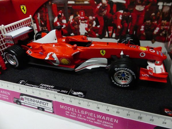 1/18 Hot Wheels Ferrari Constructors World Champions 2003 R.BARRICHELLO - M.SCHUMACHER G3764