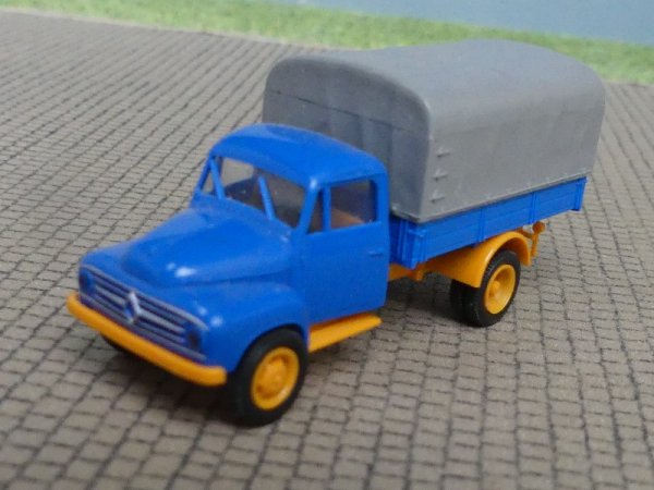 1/87 Brekina Borgward 1500 blau/gelborange