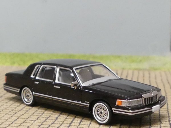 1/87 PCX Lincoln Town Car schwarz 1991, 870908
