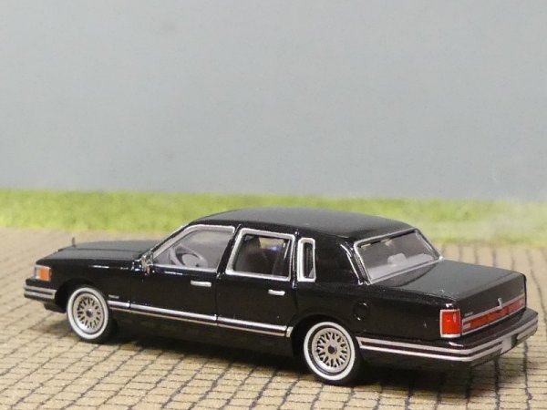 1/87 PCX Lincoln Town Car schwarz 1991, 870908