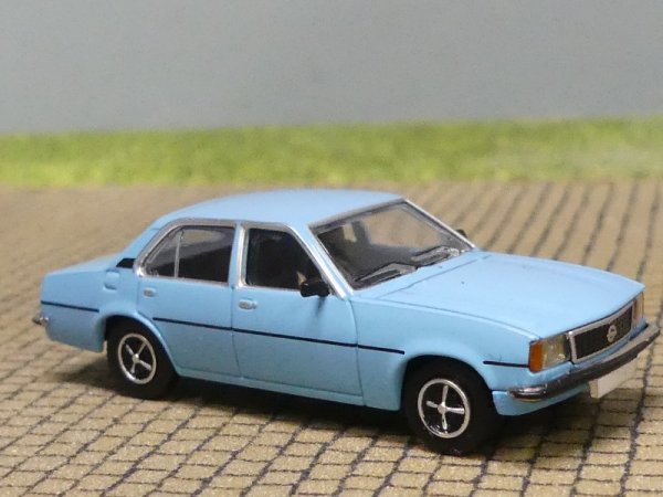1/87 PCX Opel Ascona B hellblau 1975, 870812