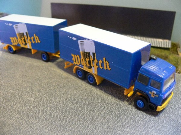1/87 Herpa Albedo Iveco Warteck Bier Schweiz CH Koffer-Hängerzug