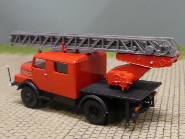 1/87 Brekina IFA S 4000-1 Bautruppwagen DL Feuerwehr 71765