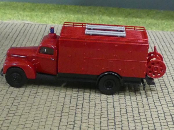 1/87 Brekina  Ford FK 3500 Feuerwehr 49013