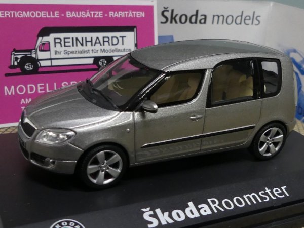 1/43 Abrex Skoda Roomster hellgrau metallic A5