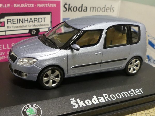 1/43 Abrex Skoda Roomster Polar Blue Metallic A10