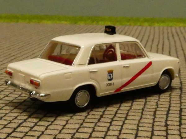1/87 Brekina Seat 124 Taxi Spanien weiß Madrid 92241