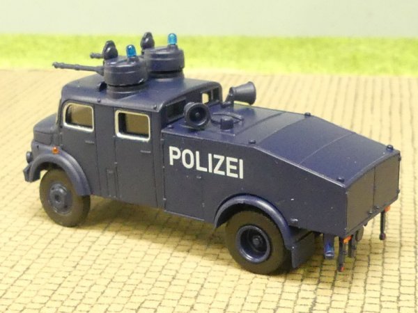 1/87 Brekina MB LA 1113 Polizei Berlin Wasserwerfer 47181