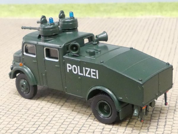 1/87 Brekina MB LA 1113 Polizei dunkelgrün Wasserwerfer 47180