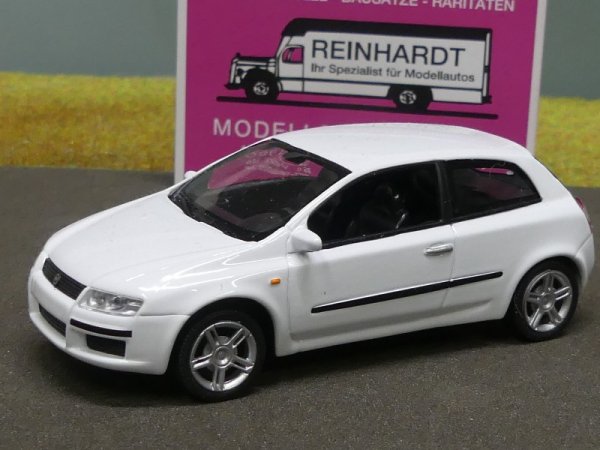 1/43 Norev Fiat Stilo weiß in Blister-VP
