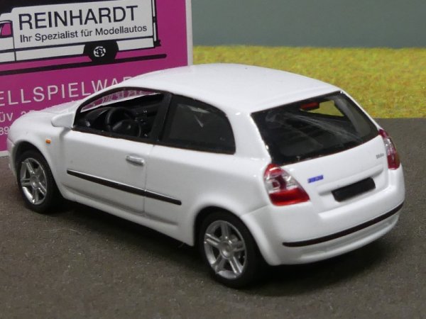 1/43 Norev Fiat Stilo weiß in Blister-VP