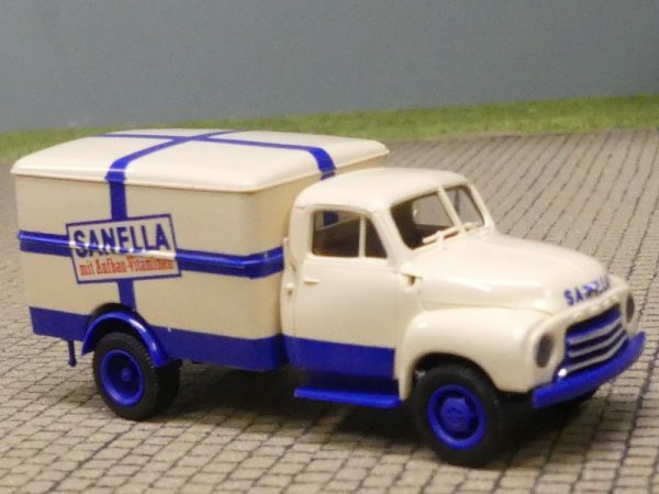 1/87 Brekina Opel Blitz SANELLA Koffer