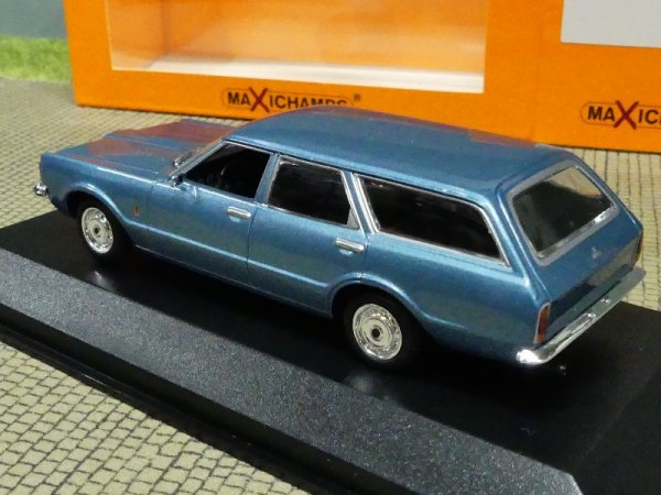 1/43 Maxichamps Ford Taunus Turnier 1970 blaumetallic  940 081311