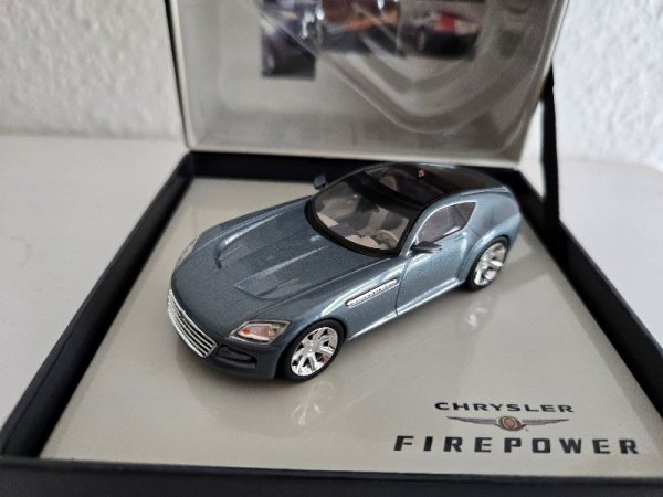 1/43 Norev Chrysler Firepower blau metallic in Box 940040