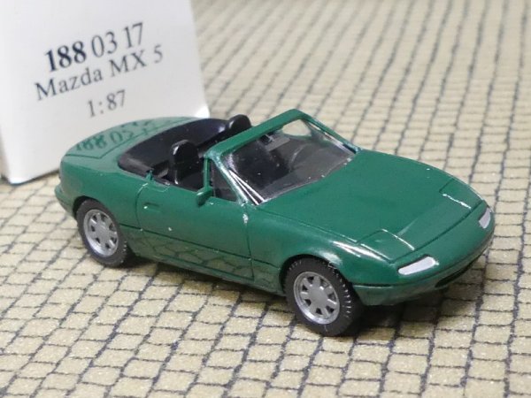 1/87 Wiking Mazda MX 5 Cabriolet grün 188 03