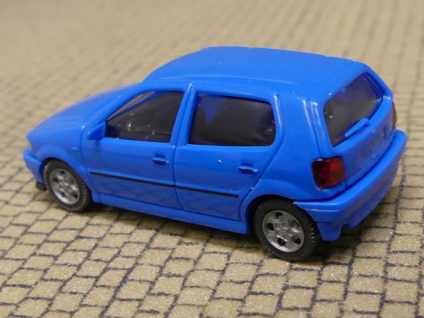 1/87 Wiking VW Polo signalblau 036 02