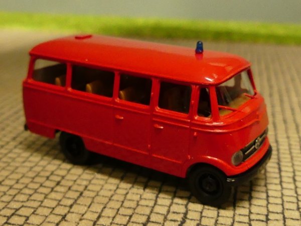 1/87 Brekina MB 319 Feuerwehr neutral Bus 3611