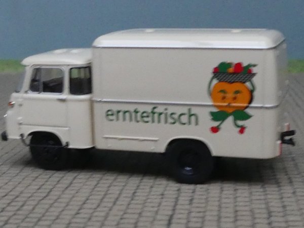 1/87 Brekina Robur LO 2500 erntefrisch Koffer-LKW 30523