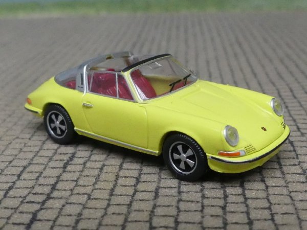 1/87 Brekina Porsche 911 Targa gelb 16263