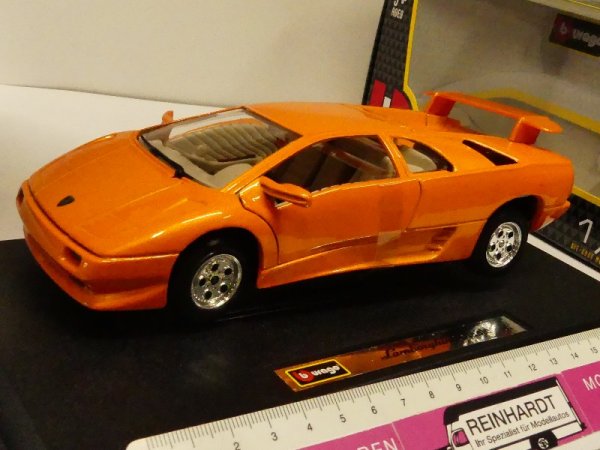 1/24 Burago Lamborghini Diabolo orange 18-22086