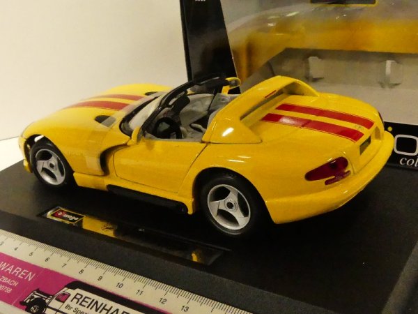 1/24 Burago Viper RT-10 Cabrio gelb mit rot 18-22024