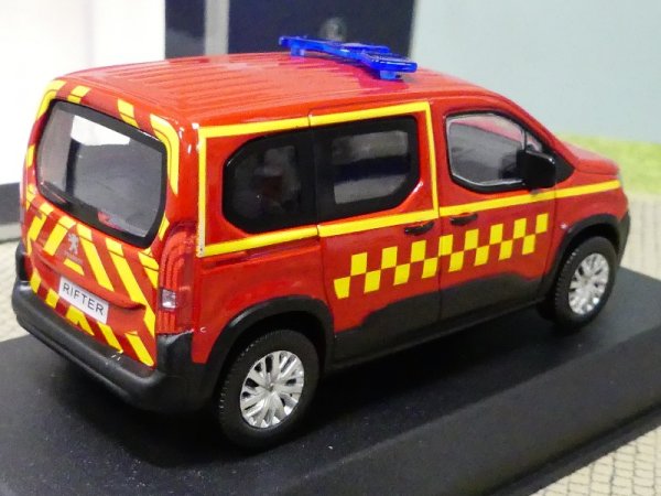 1/43 Norev Peugeot Rifter 2019 Pompiers 479071