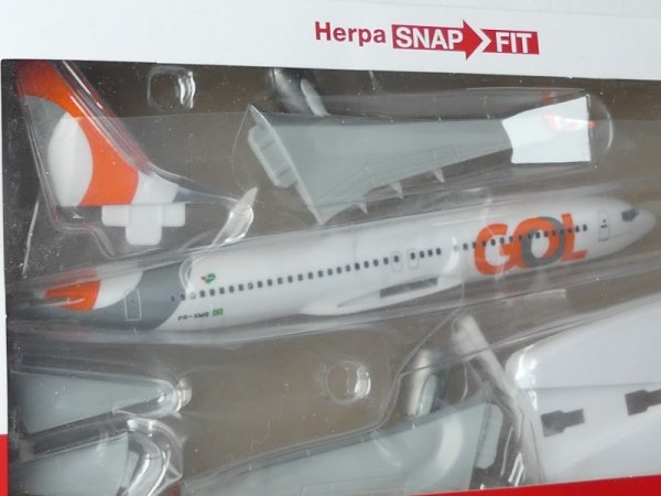 1/200 Herpa Snapfit Boeing 737 Max 8 GOL Transportes Aéreos 613514