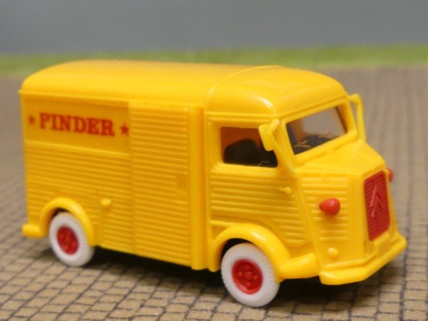 1/87 Busch Citroen H PINDER #1929 Praline