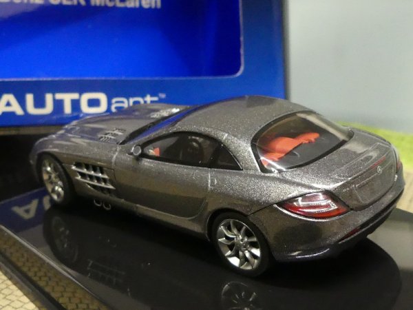 1/43 AUTOart MB SLR McLaren dunkelgrau 56124